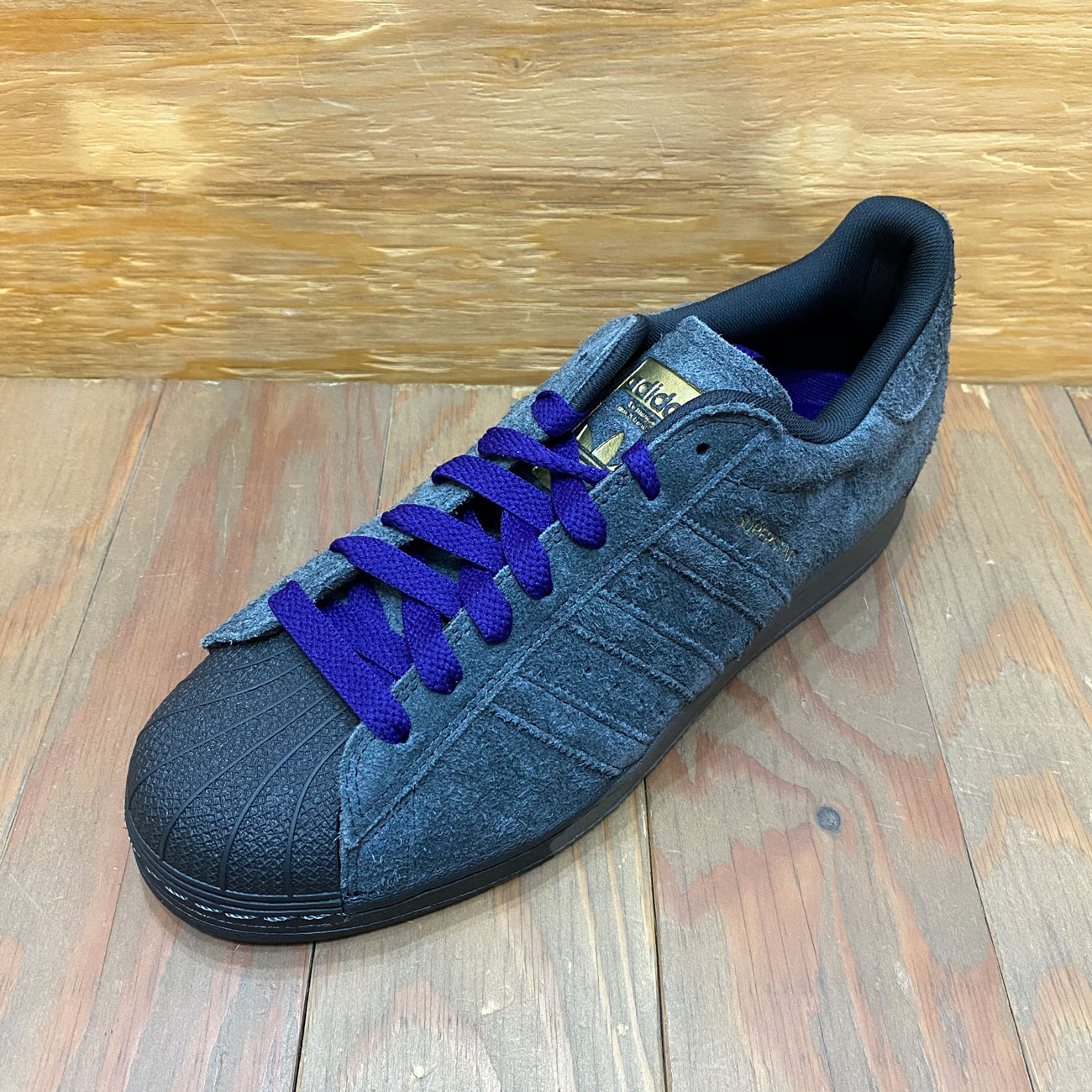 ADIDAS SUPERSTAR ADV CARBON/COLLEGIATE PURPLE | 東京のスケート