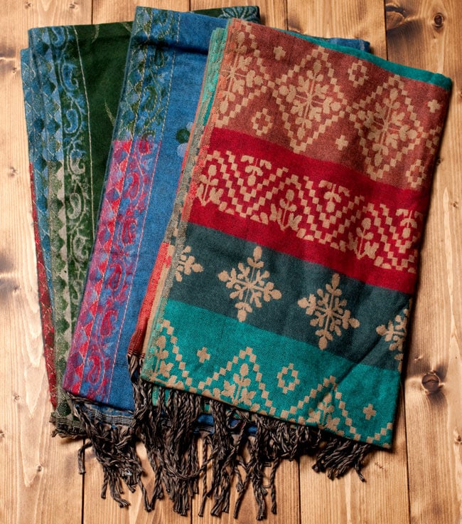 220cm×65cm〕ふんわりインドの伝統唐草柄ストール - その他・アソート