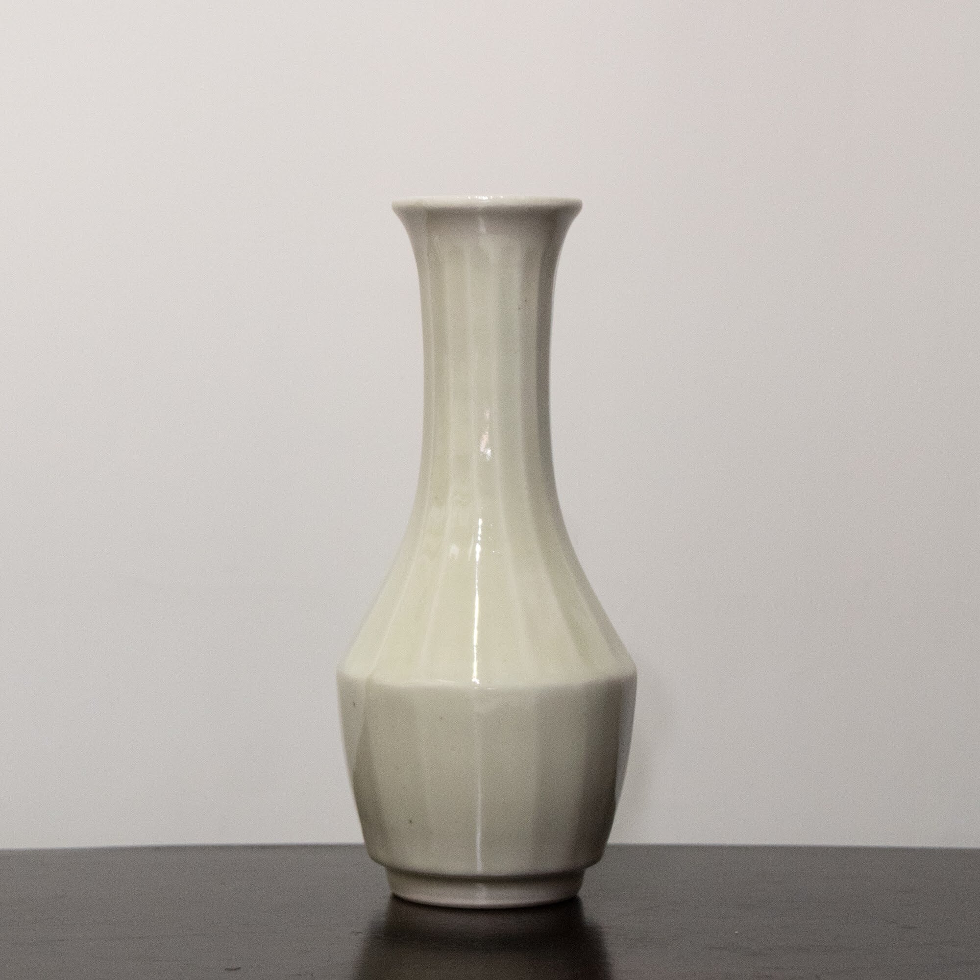 面取り花瓶(みみなし) | 陶祖李参平窯 onlineshop