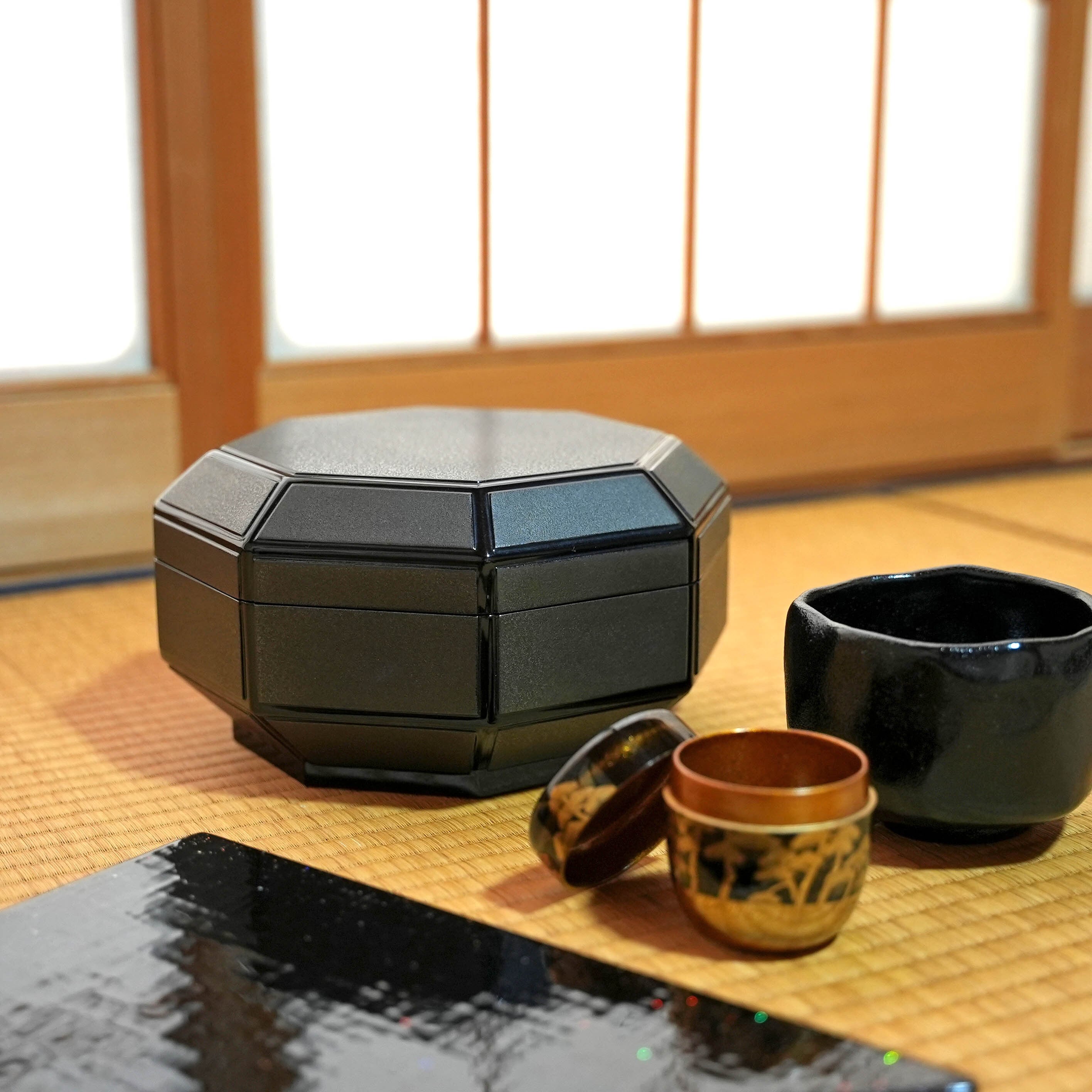 輪島塗】八角食籠 錫石目 受賞作品[W019] | 輪島塗 うるし工房 九尾