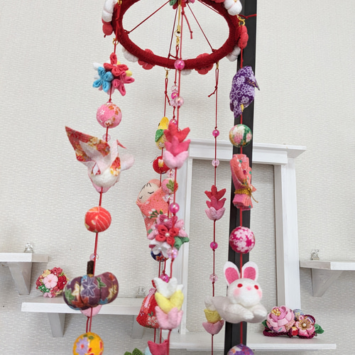 ちりめん細工の吊るし飾り お祝い 女の子の成長を願う✿つるし雛