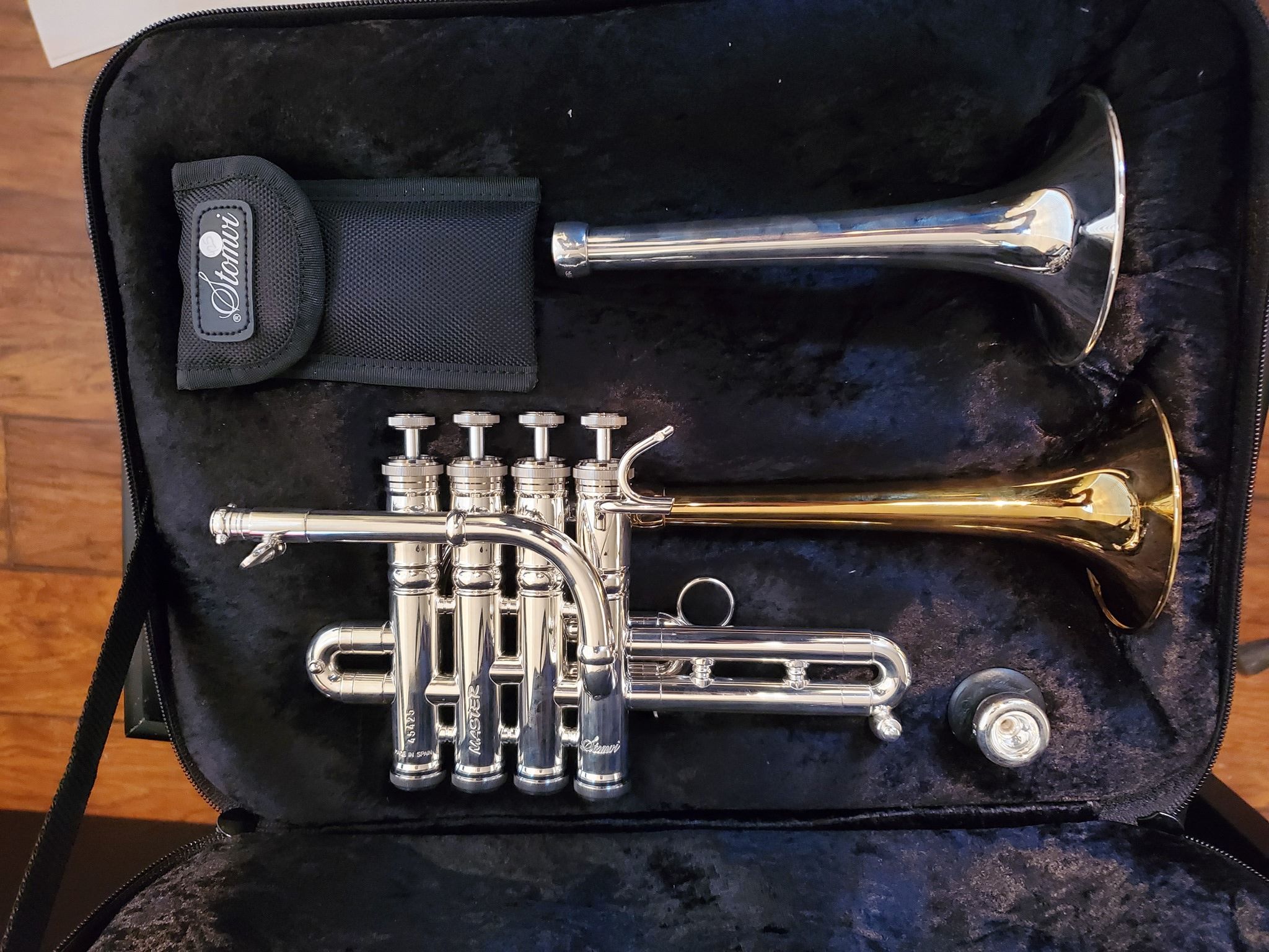 昨日の夜、これ手に入れたんだ。新品のストムビ マスター ピッコロ