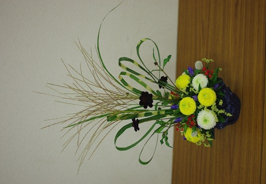 スズキヨウコ作カタクリの花が美しいゴブレット