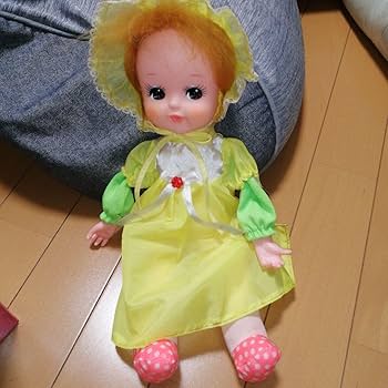 Amazon | 昭和レトロ人形 着せ替え抱き人形 ベルちゃん | 人形・ドール