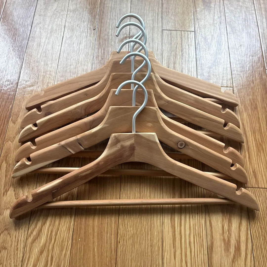2026年最新】無印良品 ハンガー レッドシダーの人気アイテム - メルカリ