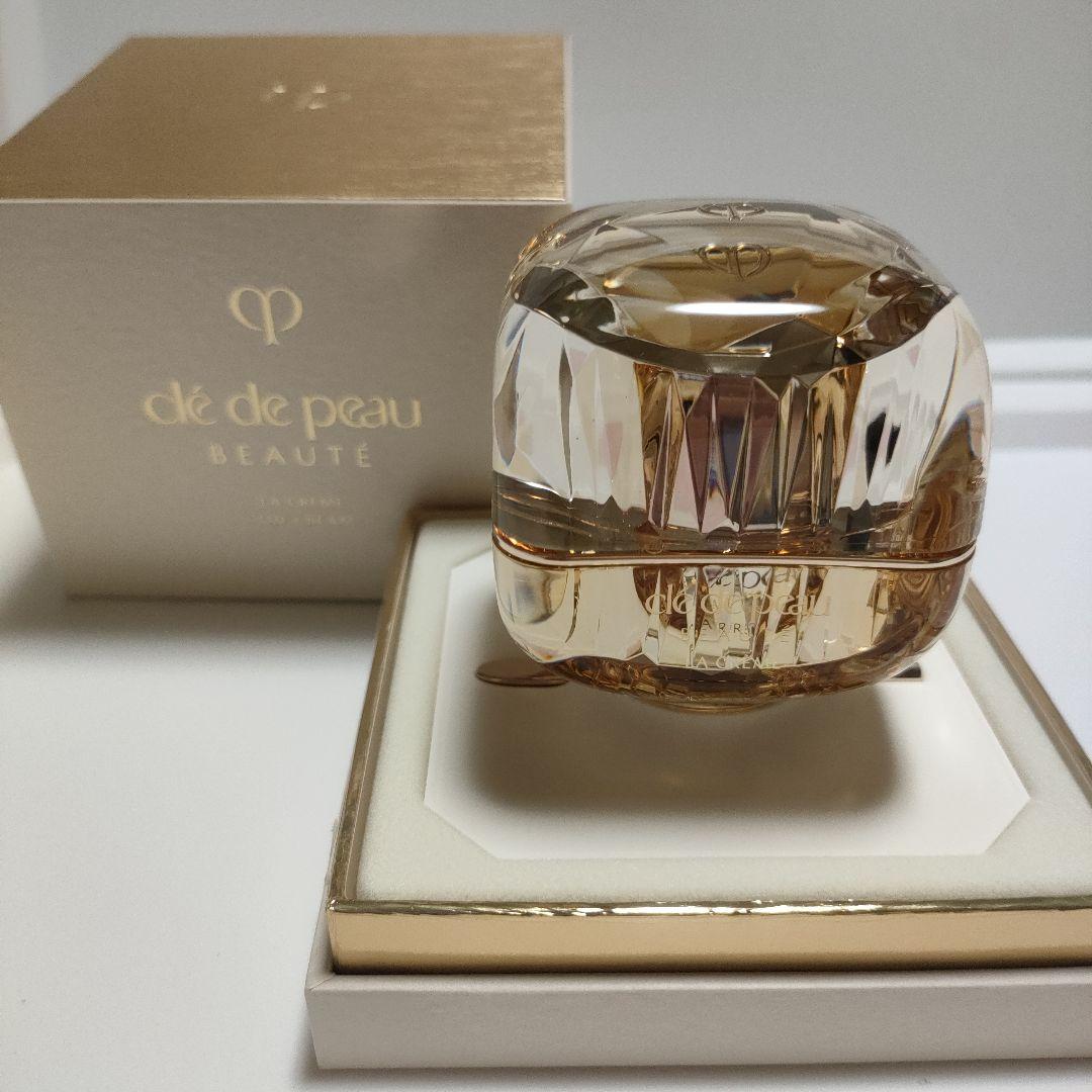 コ*ん様 未使用　クレ・ド・ポーボーテ　ラ・クレーム　30g クレ・ド・ポー ボーテ / ラ・クレーム 30gの公式商品情報｜美容