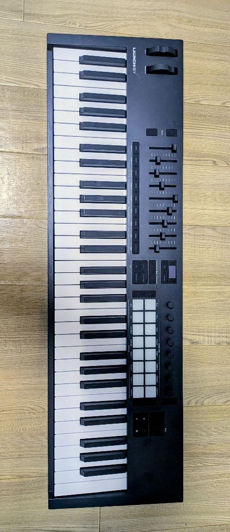 Novation/Launchkey 61 Mk4 | MIDIキーボード novation Launchkey 61 MK4 MIDIキーボード 61鍵盤NOVLKE61MK4