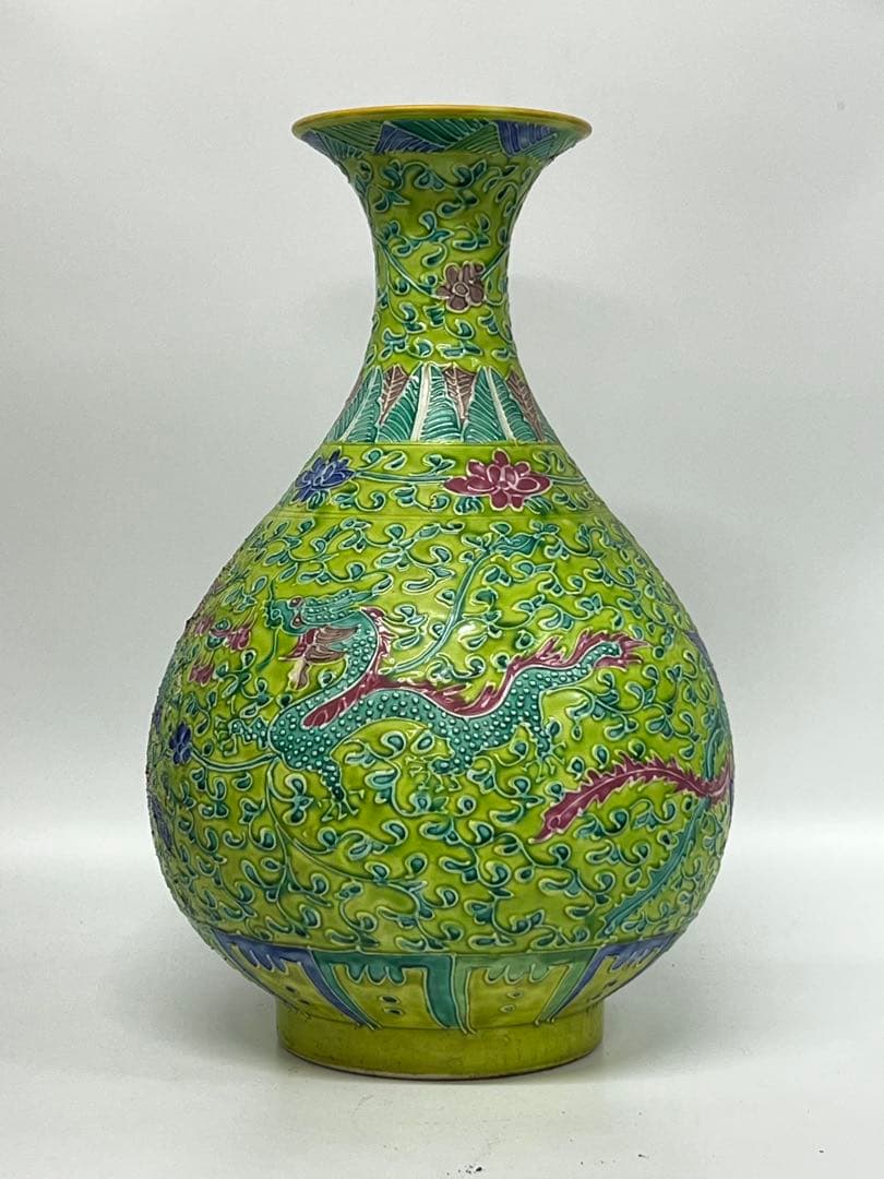 【整理品】極上 清時代龍鳳紋花瓶 /西す—43 2億円の価値を持つ中国・清王朝の宝物が一般家庭の台所で発見される