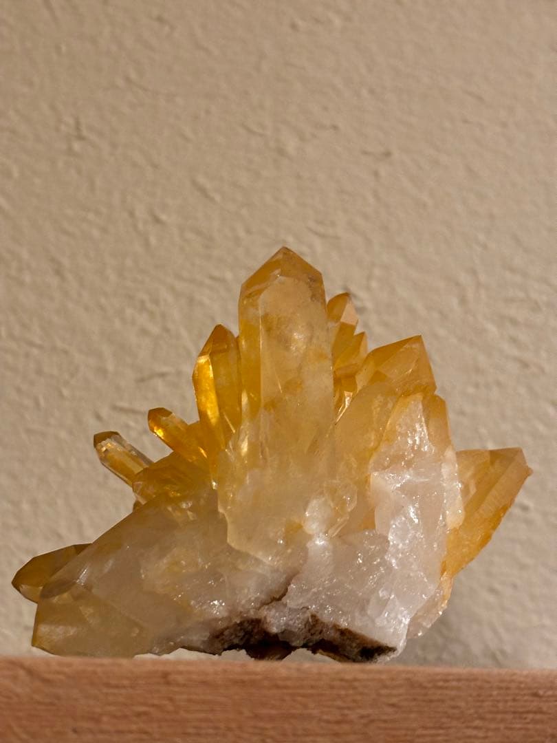 天然のオーラ　黄金の治癒者　ゴールデンヒーラー　水晶　クラスター　アーカンソー産 クラスター（アーカンソー水晶【ゴールデンヒーラー】） | DantaliaN