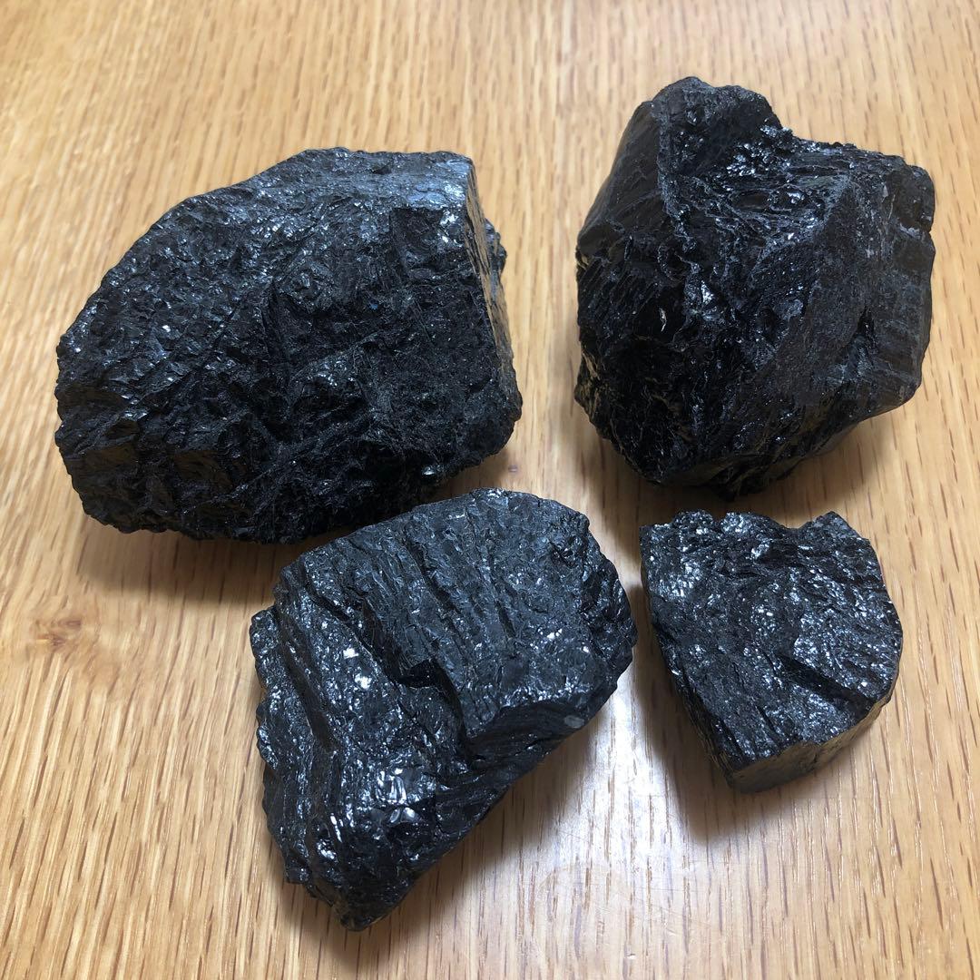 ✨艶々キラキラ✨ブラジル産ブラックトルマリン原石 約1.4kg 大粒含む 楽天市場】ブラジル産＜最高品質＞ブラックトルマリン原石 （石本体