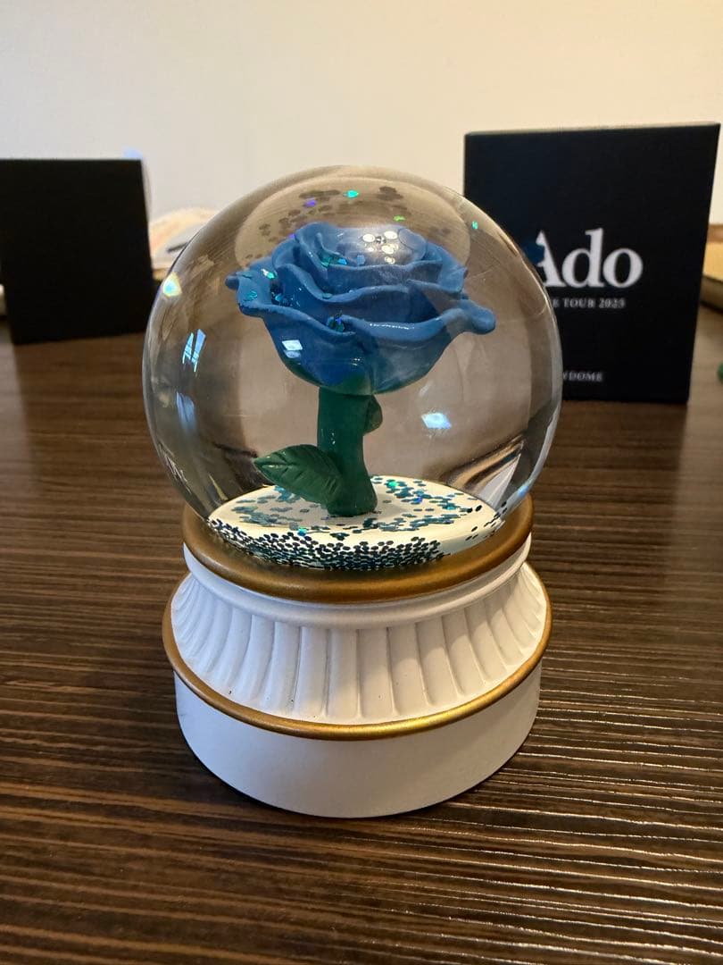 新品未開封　Ado スノードーム よだか VIP特典 Ado よだか VIP特典 スノードーム&ブローチ - メルカリ