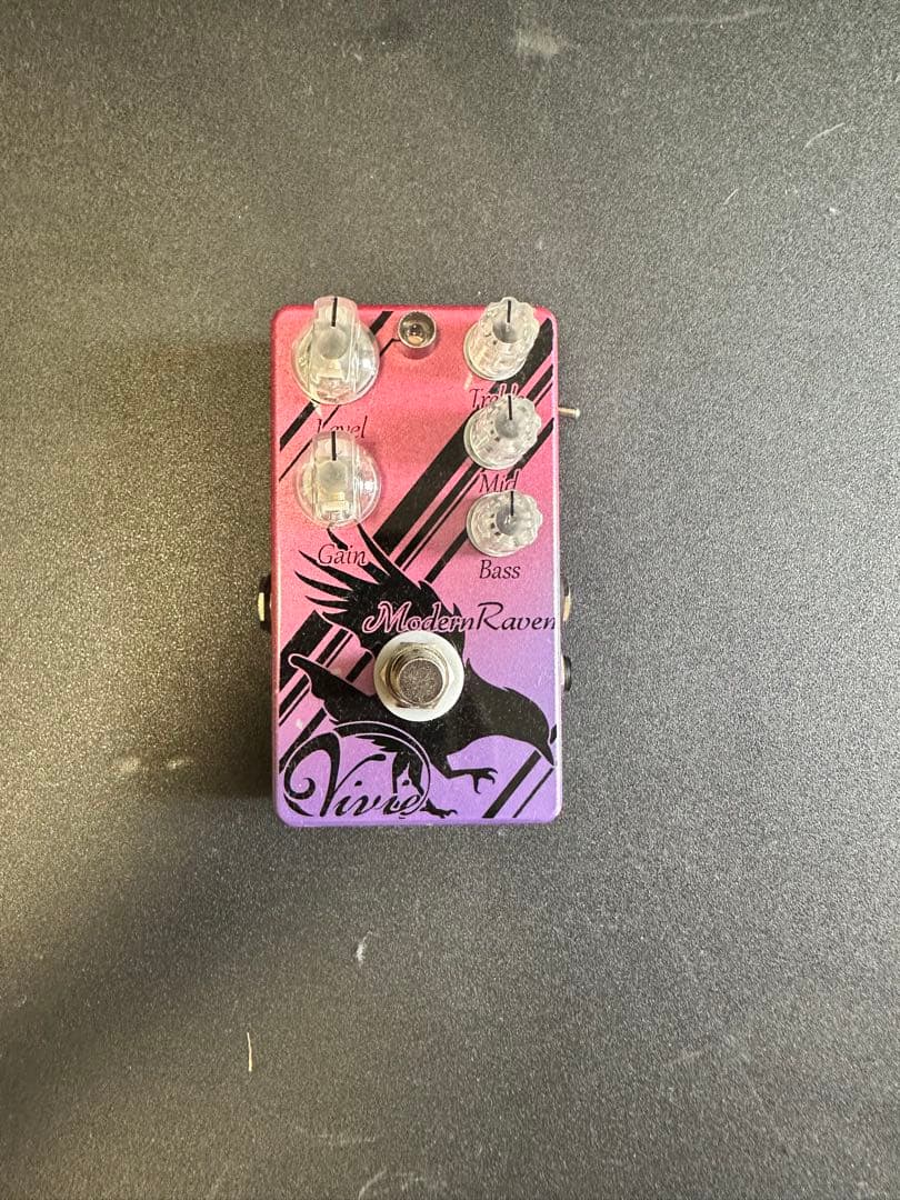 ギター Vivie Modern Raven Vivie Modern Raven - ハイゲイン時にもニュアンスを損なわずに上質な